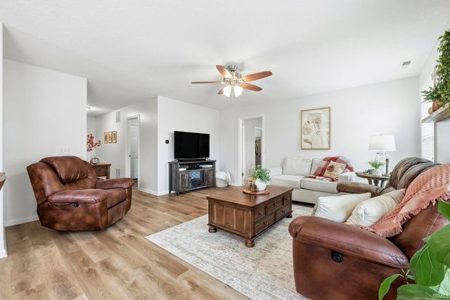 11204 Wirra Wirra Hill, Roanoke, IN 46783