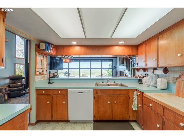 56358 Rusty Road, Bandon, OR 97411