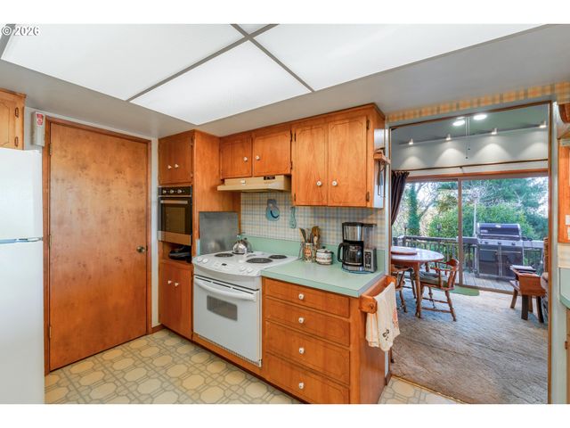 56358 Rusty Road, Bandon, OR 97411