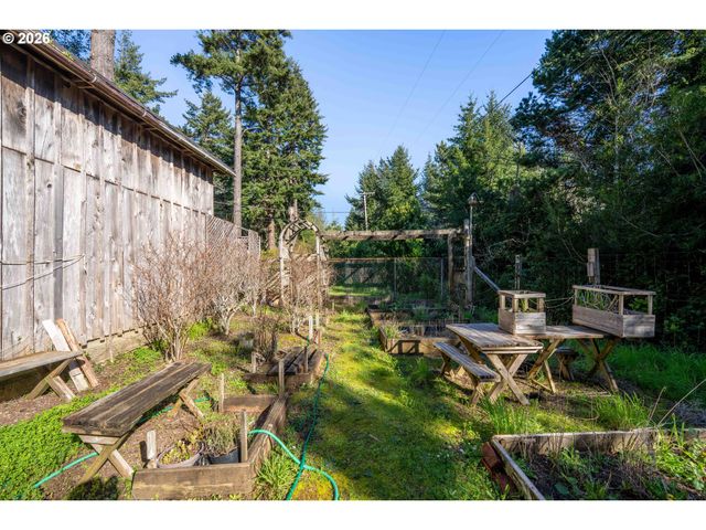 56358 Rusty Road, Bandon, OR 97411