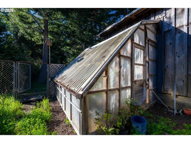 56358 Rusty Road, Bandon, OR 97411