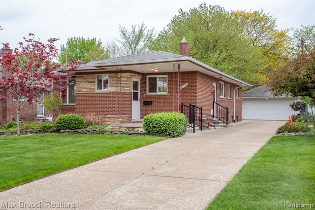 13565 Dixie, Redford, MI 48239