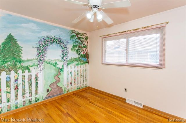 13565 Dixie, Redford, MI 48239