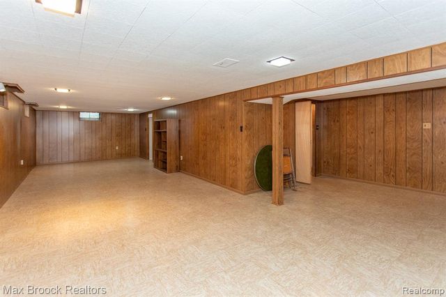 13565 Dixie, Redford, MI 48239