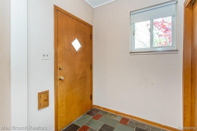 13565 Dixie, Redford, MI 48239