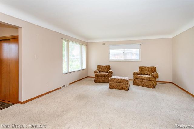 13565 Dixie, Redford, MI 48239