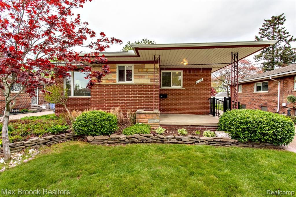 13565 Dixie, Redford, MI 48239