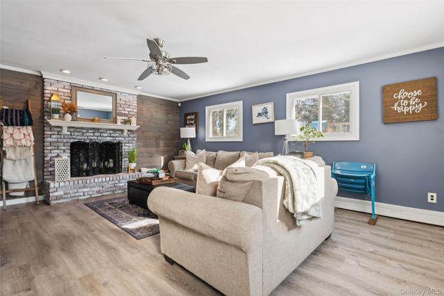 7 Gary Street, Port Jefferson Station, NY 11776