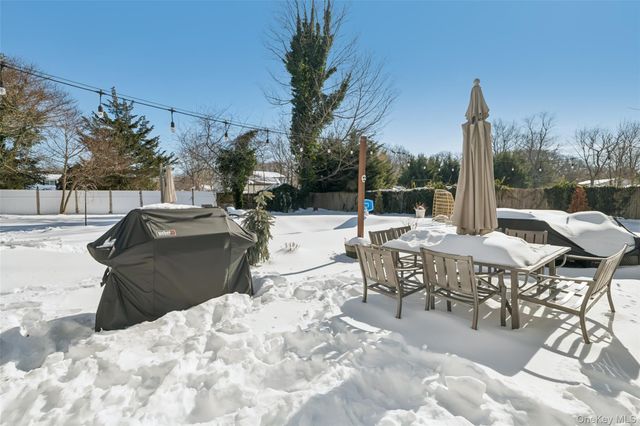 7 Gary Street, Port Jefferson Station, NY 11776