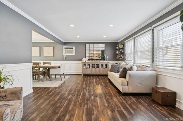 7 Gary Street, Port Jefferson Station, NY 11776