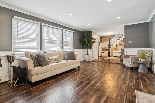 7 Gary Street, Port Jefferson Station, NY 11776