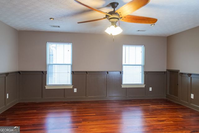 206 Fox Chase Way, Hogansville, GA 30230