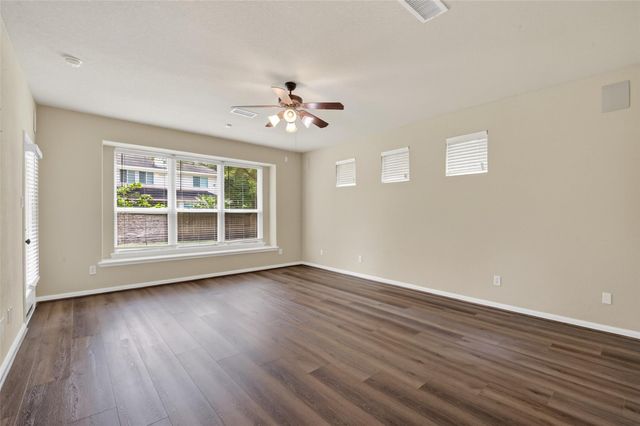 6826 Sorrelwood Lane, Sugar Land, TX 77479