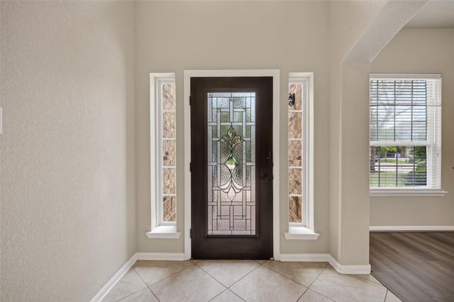 6826 Sorrelwood Lane, Sugar Land, TX 77479