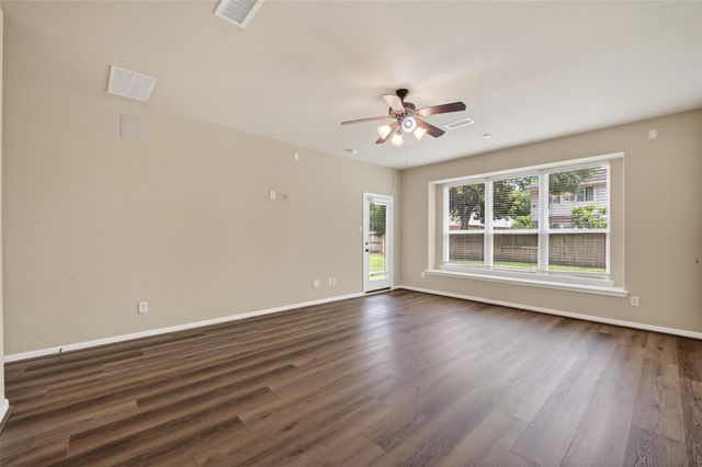 6826 Sorrelwood Lane, Sugar Land, TX 77479