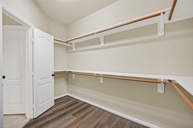 6826 Sorrelwood Lane, Sugar Land, TX 77479