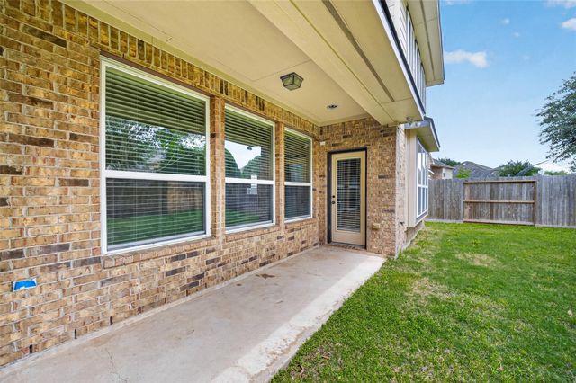 6826 Sorrelwood Lane, Sugar Land, TX 77479