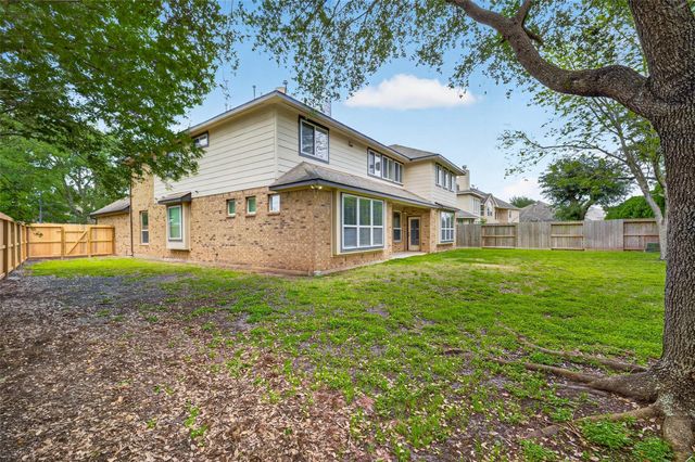 6826 Sorrelwood Lane, Sugar Land, TX 77479