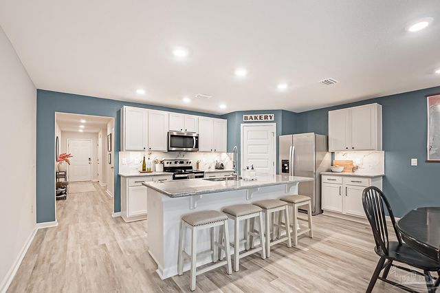 8654 Pathstone Blvd, Pensacola, FL 32526