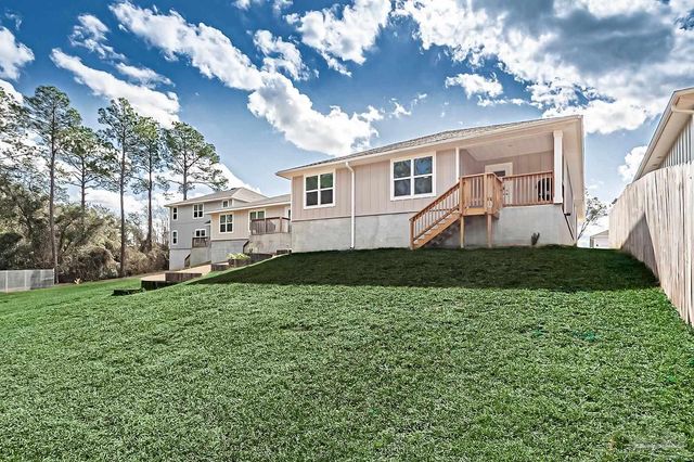 8654 Pathstone Blvd, Pensacola, FL 32526