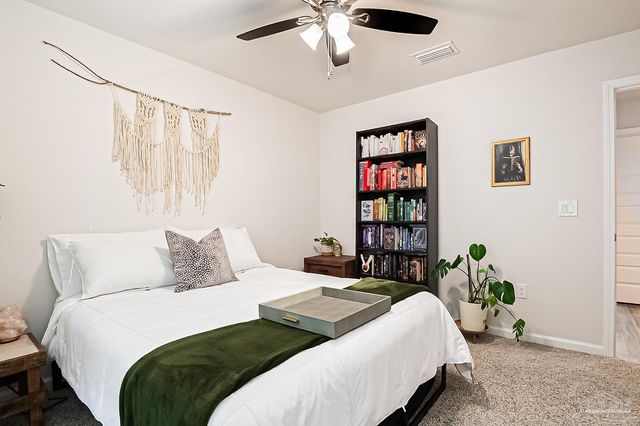 8654 Pathstone Blvd, Pensacola, FL 32526