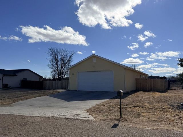 202 E Beshoar Dr, Pueblo West, CO 81007