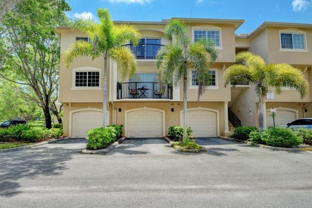 300 Crestwood Court N 307, Royal Palm Beach, FL 33411