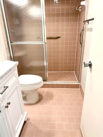 162 Windsor H, West Palm Beach, FL 33417