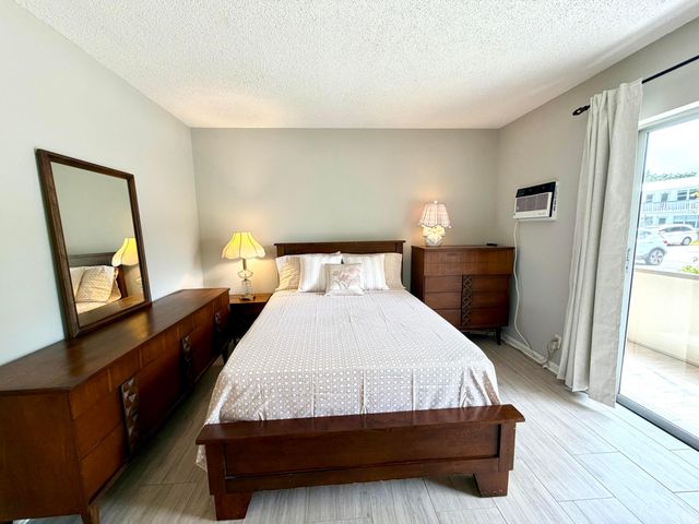 162 Windsor H, West Palm Beach, FL 33417