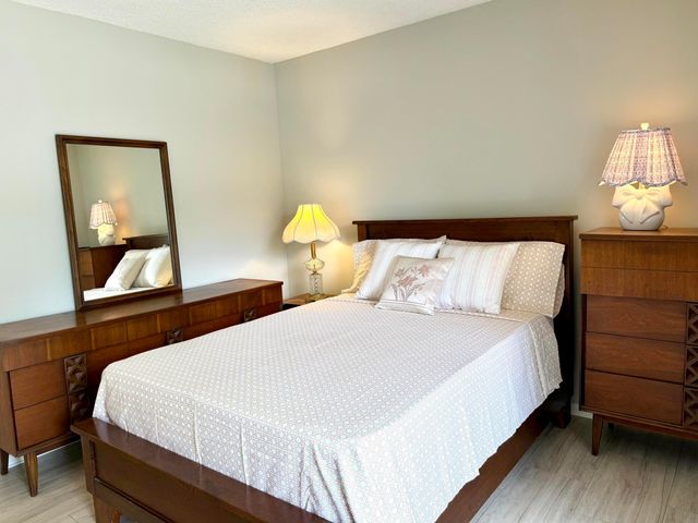 162 Windsor H, West Palm Beach, FL 33417