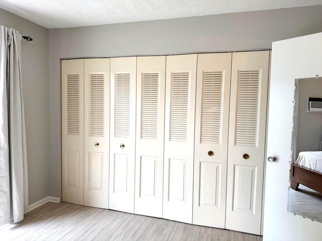 162 Windsor H, West Palm Beach, FL 33417