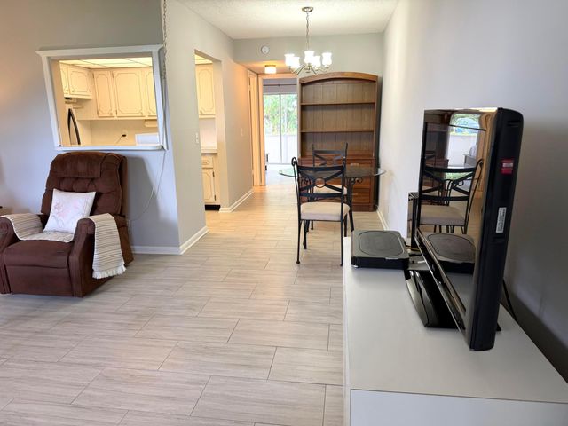 162 Windsor H, West Palm Beach, FL 33417