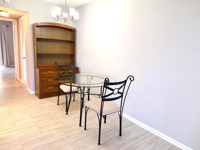 162 Windsor H, West Palm Beach, FL 33417