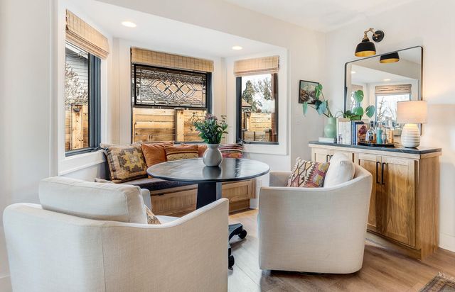 1443 SW Canyon Drive, Redmond, OR 97756