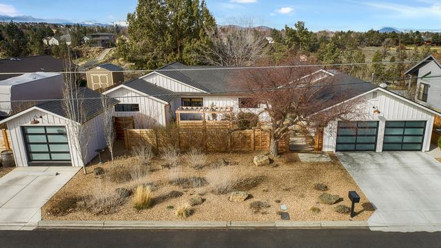 1443 SW Canyon Drive, Redmond, OR 97756