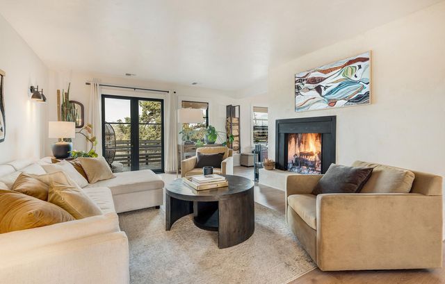 1443 SW Canyon Drive, Redmond, OR 97756