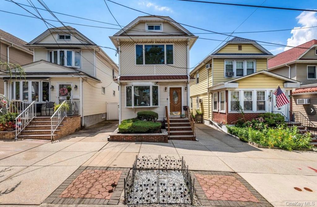 7844 86th Street, Glendale, NY 11385