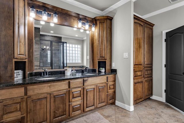 3721 Lake Mcqueeney, Robstown, TX 78380