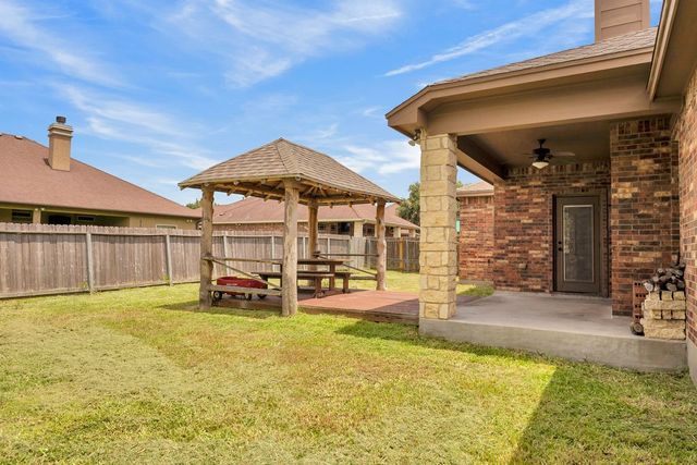 3721 Lake Mcqueeney, Robstown, TX 78380