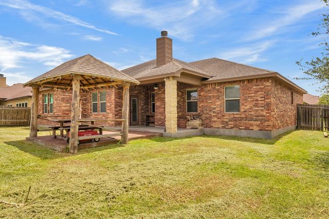3721 Lake Mcqueeney, Robstown, TX 78380