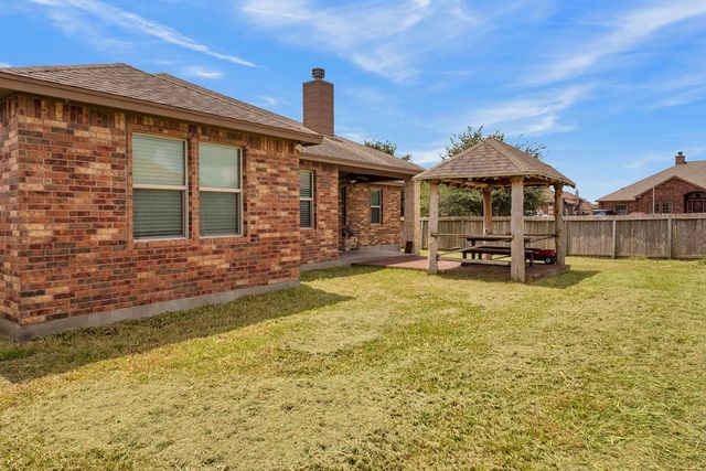 3721 Lake Mcqueeney, Robstown, TX 78380