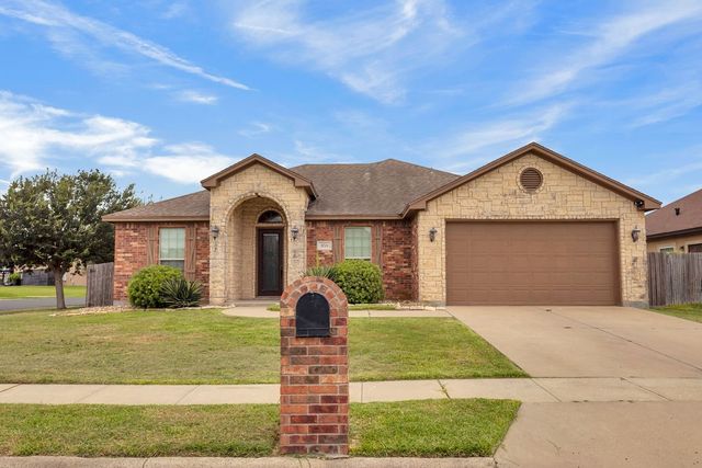 3721 Lake Mcqueeney, Robstown, TX 78380