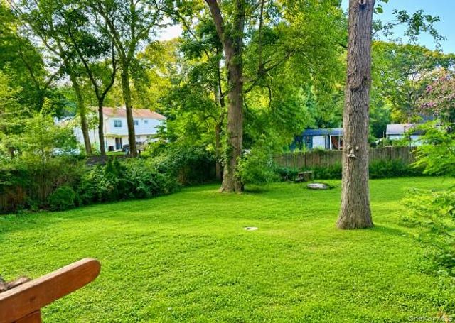 86 N Evergreen Drive, Selden, NY 11784