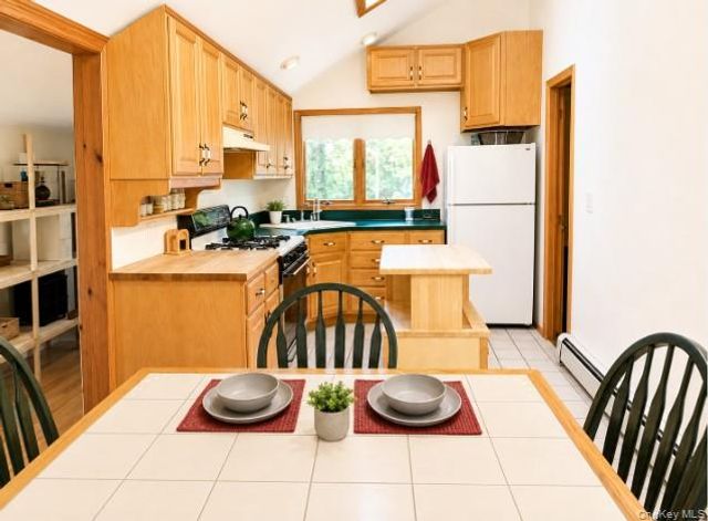 86 N Evergreen Drive, Selden, NY 11784