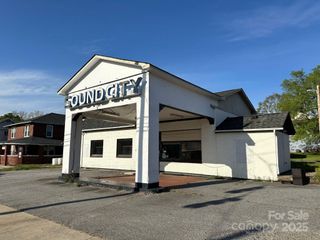 302 N Aspen Street, Lincolnton, NC 28092