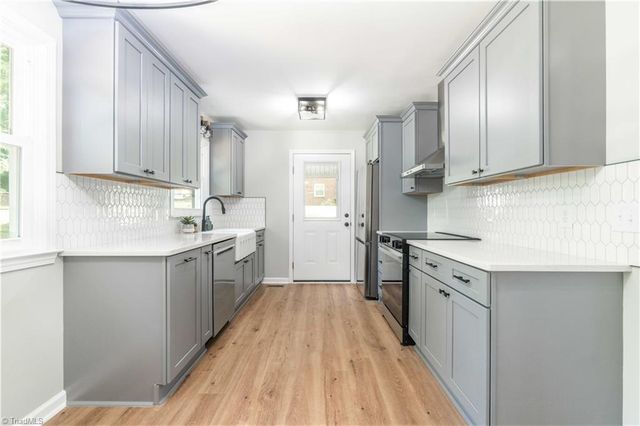 137 Dewsberry Road, King, NC 27021