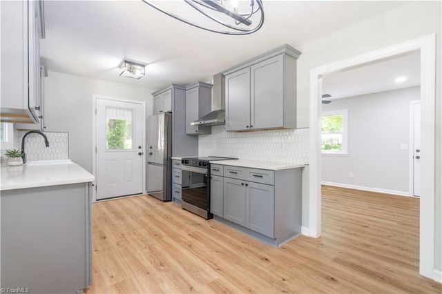 137 Dewsberry Road, King, NC 27021