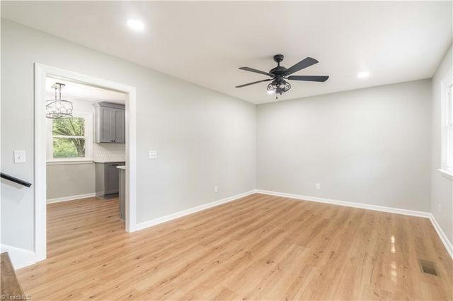137 Dewsberry Road, King, NC 27021