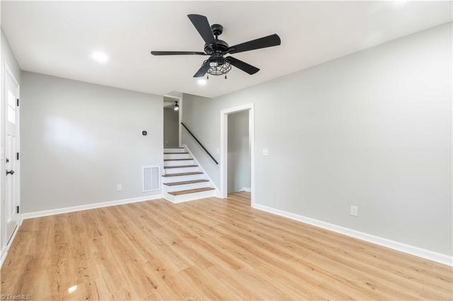 137 Dewsberry Road, King, NC 27021
