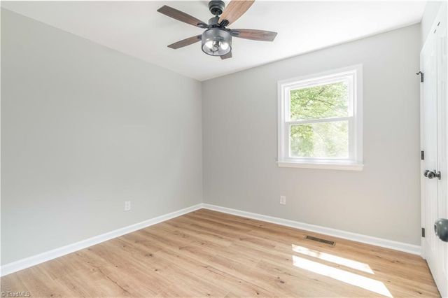 137 Dewsberry Road, King, NC 27021